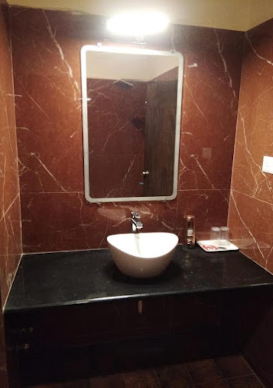 Hotel Zion Inn Варанаси Экстерьер фото