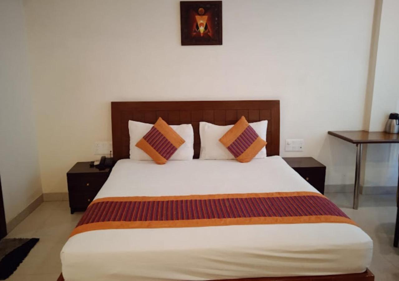 Hotel Zion Inn Варанаси Экстерьер фото